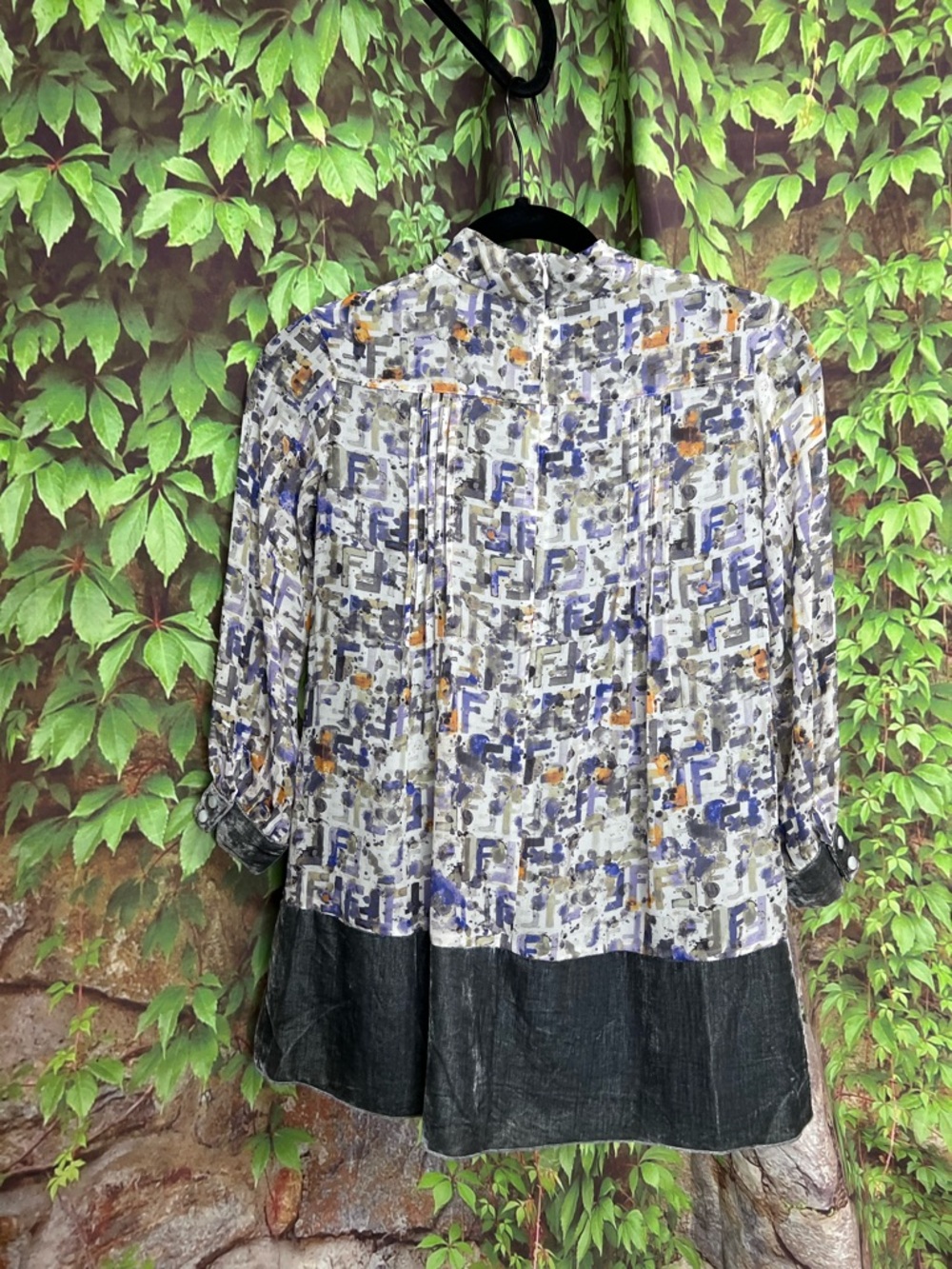 VINTAGE AUTHENTIC FENDI Watercolor Silk Abstract Blouse, XS - Picture 12 of 16